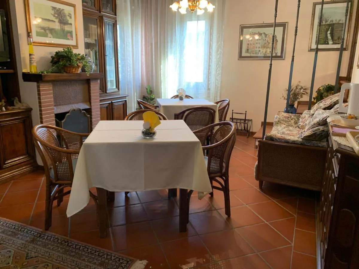Bed and Breakfast Al Borgo Lucca 0*,